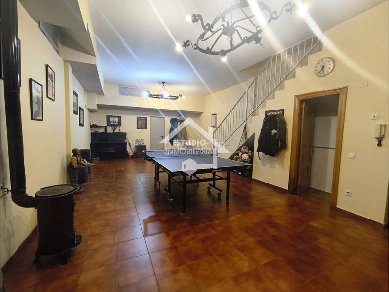 Foto ce8d0480-69d9-4030-a28f-7d506c86ca2e. Casa adossada amb calefacció aparcament piscina a Logroño