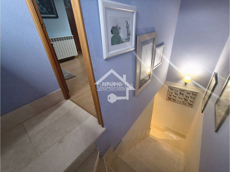 Foto df28e8c1-5f10-42dc-ac52-dc1710e04aed. Casa adossada amb calefacció aparcament piscina a Logroño