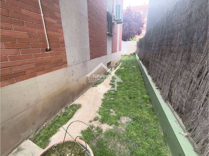 Foto ffe876c6-b147-49b5-8c14-3832ba59b213. Casa adossada amb calefacció aparcament piscina a Logroño