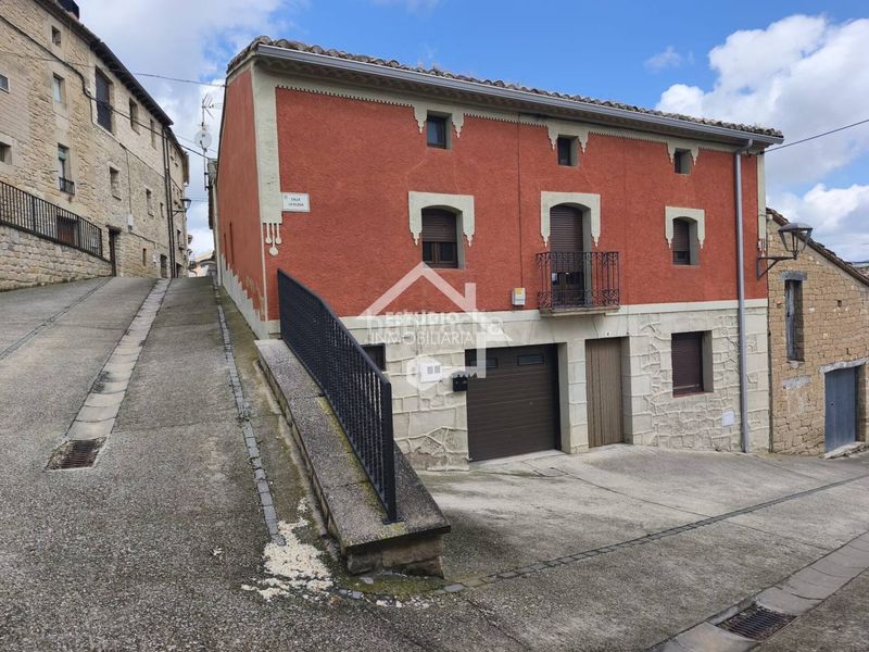 Foto 6d8b9061-da89-4772-bd09-eb1cc4198d7d. Casa amb calefacció aparcament a Torres del Río