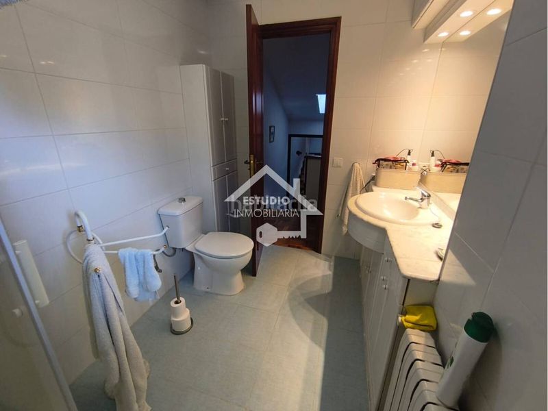 Foto ce75d663-71c4-47f4-adb2-de8e5aae6fca. Casa con riscaldamento parcheggio in Mendavia