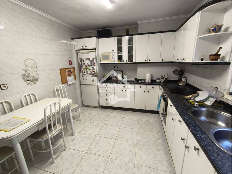 Foto fcd9718a-ed3e-4275-9cba-f6d72d51d3c2. Casa con riscaldamento parcheggio in Mendavia