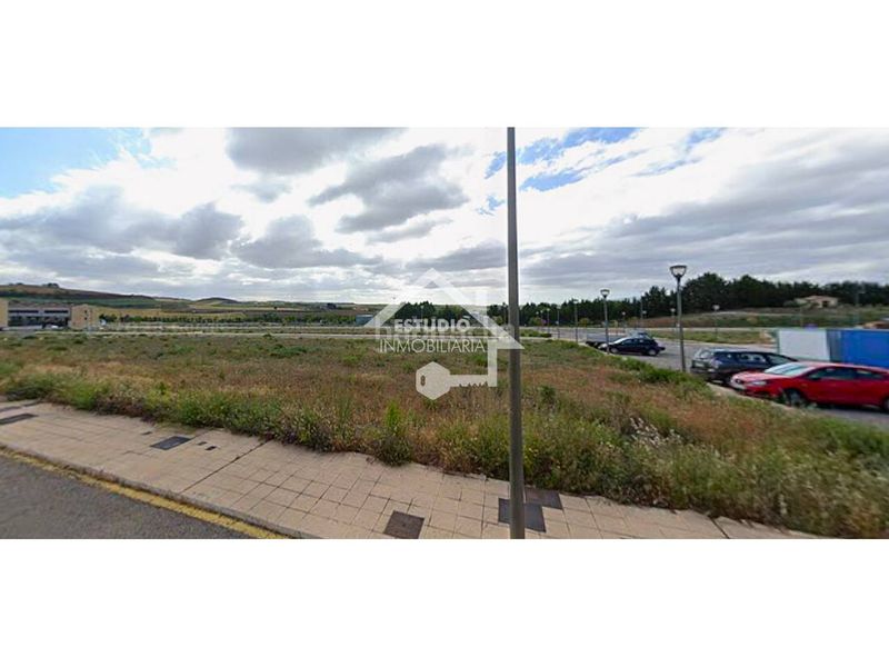 Foto 9cc3d1f3-119c-41c9-9019-a8883bf311d0. Finca rústica terreno en venta en Viana