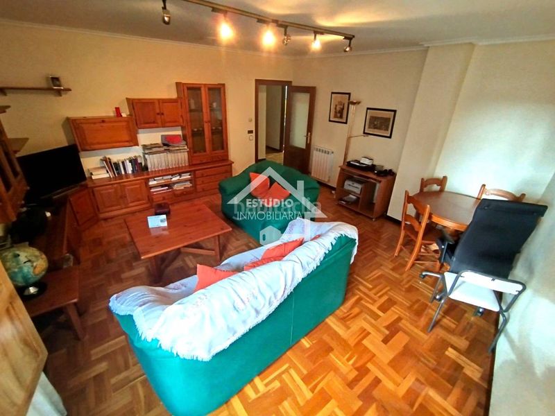 Foto a645bed6-3350-4b97-9bc2-f0cbc7f9519d. Pis amb calefacció aparcament a Viana