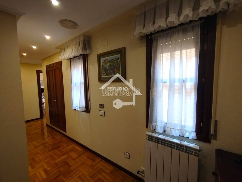 Foto bfb49c9b-e541-4f26-972b-fe3d8aa3f3f5. Pis amb calefacció aparcament a Viana