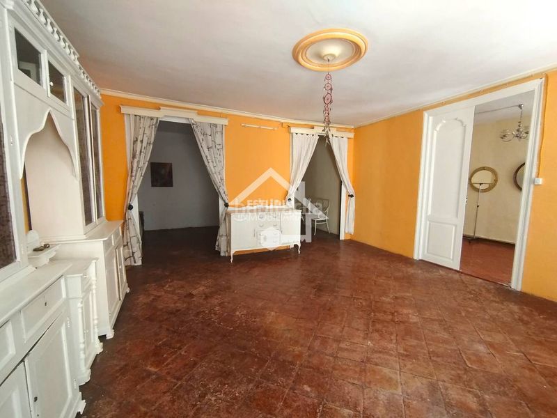 Foto 4b4b9a90-750e-4721-9695-61bea504175b. Pis a Viana