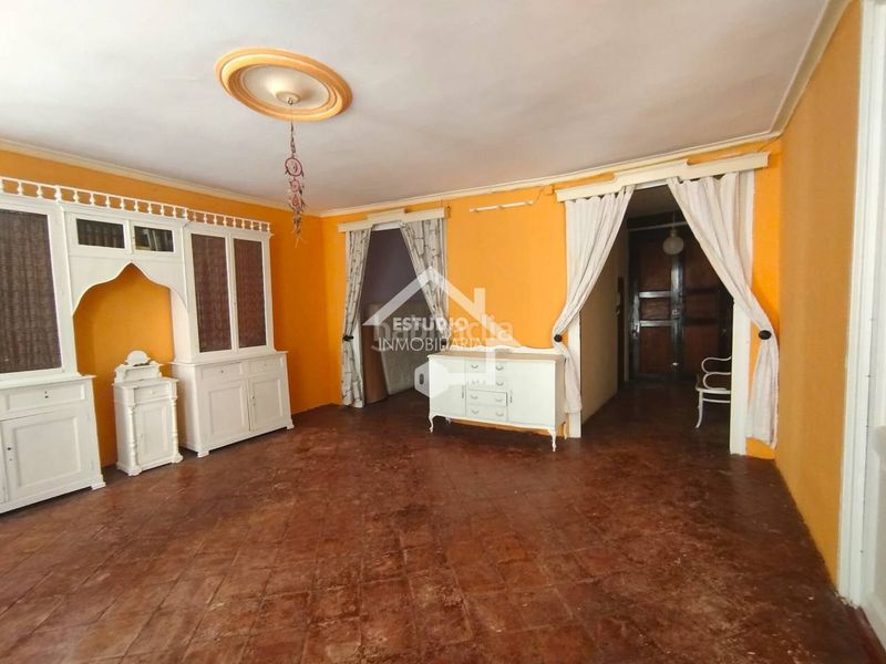 Foto c28526ef-b9c7-450b-ae0d-77af23533261. Pis a Viana