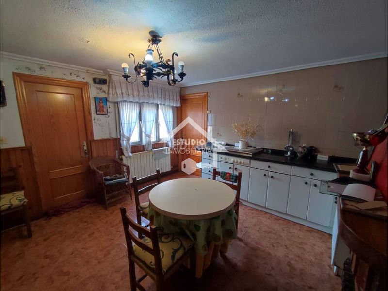 Foto 2fc7b77e-583f-4e55-bd48-dcd1e3787a51. Casa amb calefacció aparcament a Alesanco