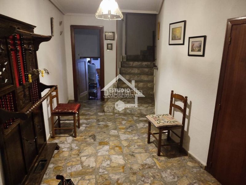 Foto 62a4982e-073f-4a4e-9a65-9a9a664741b6. Casa amb calefacció aparcament a Alesanco