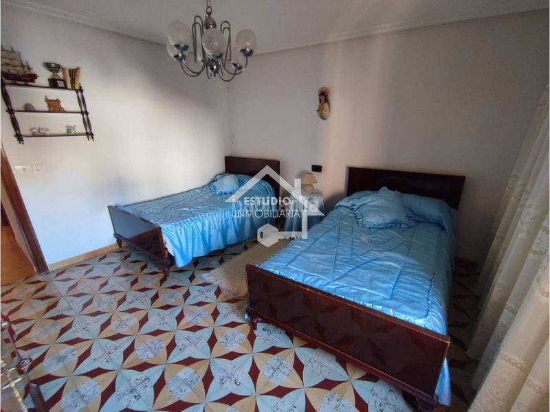 Foto 6ef28e69-b273-4928-85db-431146616591. Casa amb calefacció aparcament a Alesanco