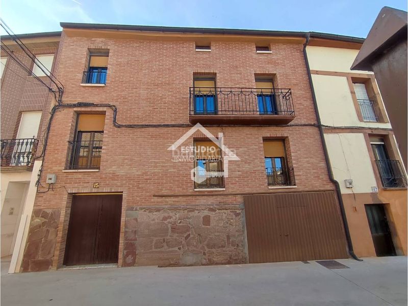 Foto 8e13d60b-4907-4b4b-b909-06b43ae182b5. Casa amb calefacció aparcament a Alesanco