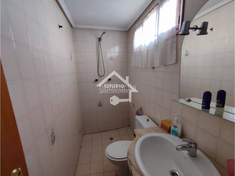 Foto a486c618-ead0-4af2-b0d5-3e4ade45f494. Casa amb calefacció aparcament a Alesanco