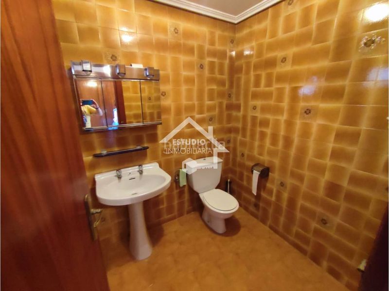 Foto bca57d0e-c783-44dd-a2df-e931cbf70637. Casa amb calefacció aparcament a Alesanco