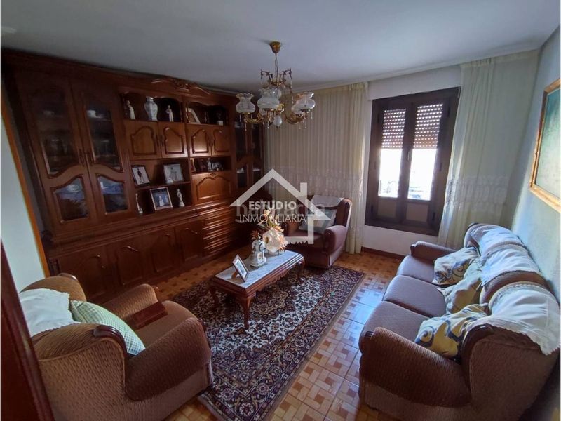 Foto e8848a56-3b51-4bdc-9848-55ba34c3578f. Casa amb calefacció aparcament a Alesanco