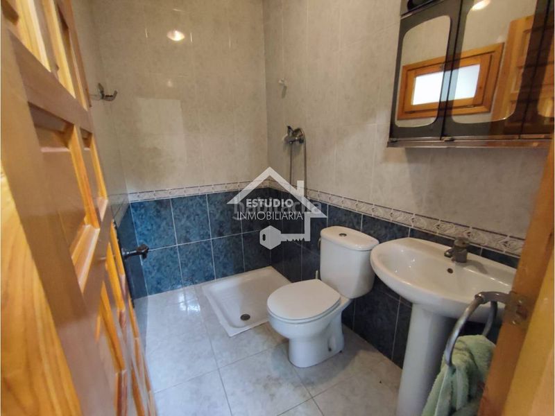 Foto 416e1b95-80f0-4ebf-85f9-080399a34e80. Nau industrial a Alesanco