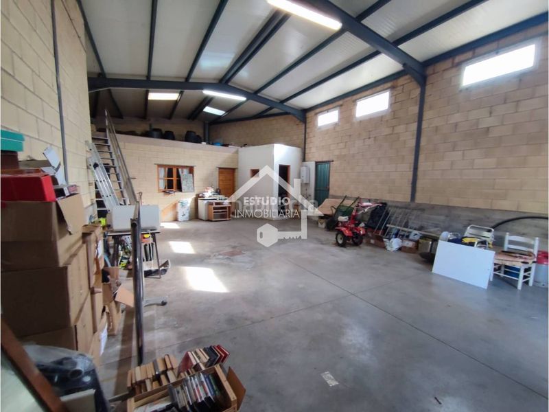 Foto 5b0c4688-0b3b-427b-a1ac-674ef832079c. Nau industrial a Alesanco