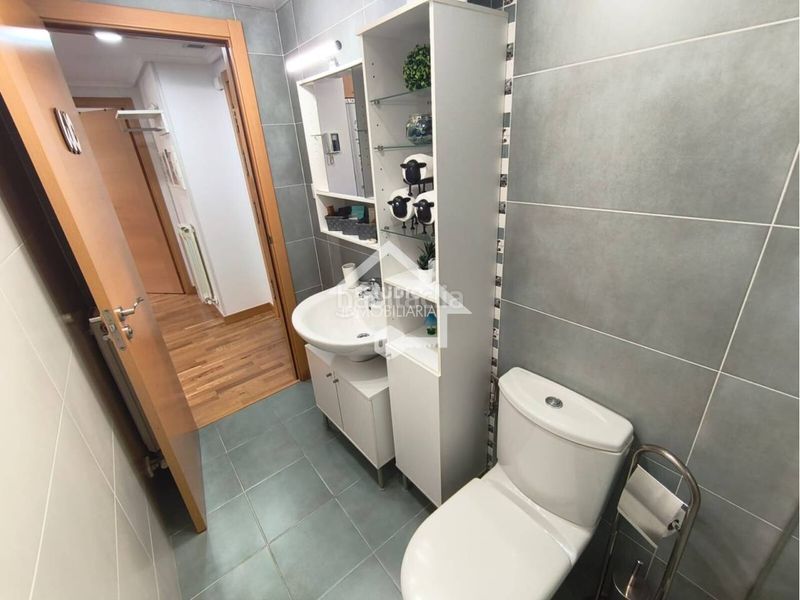 Foto 4c8ae3b8-e766-4281-b5ef-3fa8730274ae. Piso venta de flat en Lardero
