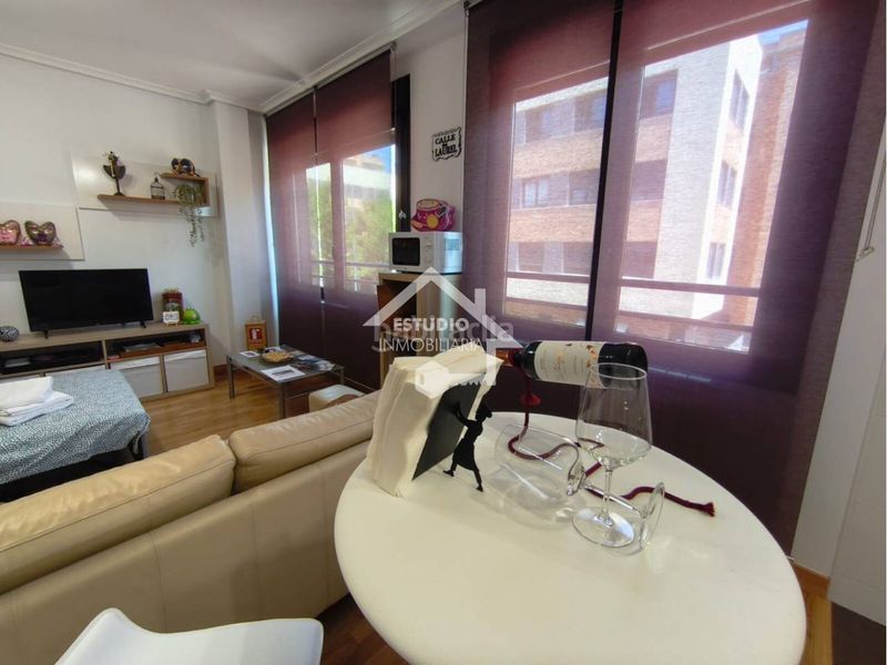 Foto b8e67140-54ec-4308-a7cd-e4c5ac9ce5b5. Piso venta de flat en Lardero