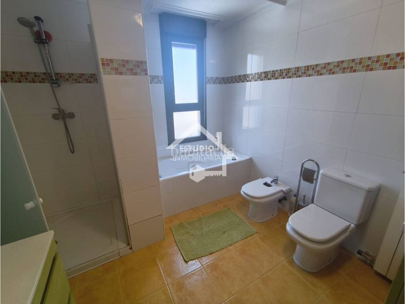 Foto 2a5363aa-3725-49a0-8446-f332a4142112. Casa amb calefacció aparcament a Navarrete