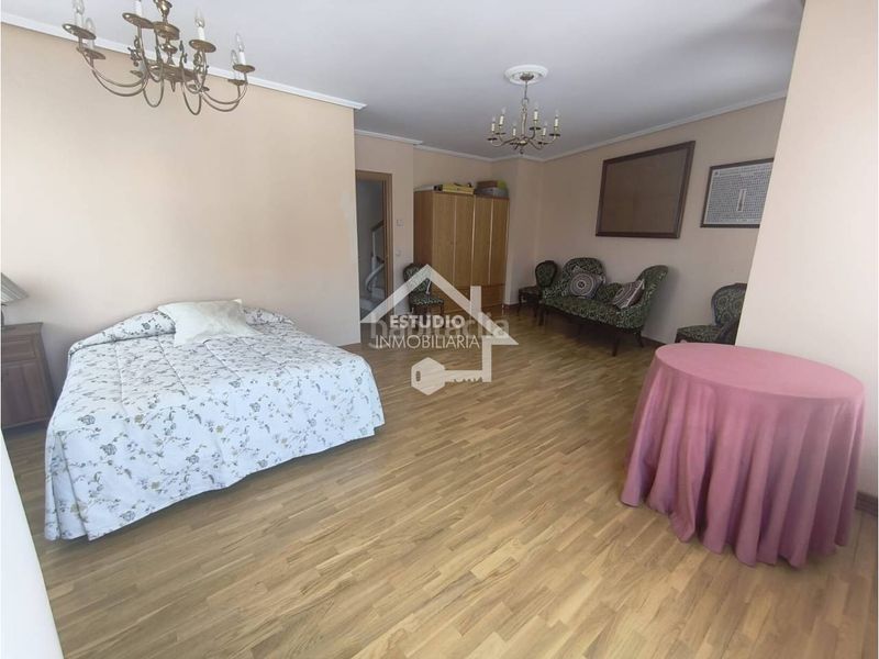 Foto 3c0ed4bd-cd5c-49de-9a97-98621d08ea62. Casa amb calefacció aparcament a Navarrete