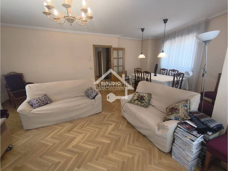Foto adeea9dd-d7aa-4dcc-8f70-a3b8942519a8. Casa amb calefacció aparcament a Navarrete