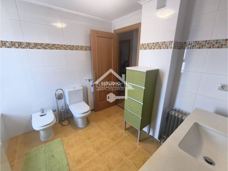 Foto bdb327dd-1f74-4759-a6eb-0e5c9dcbe21c. Casa amb calefacció aparcament a Navarrete