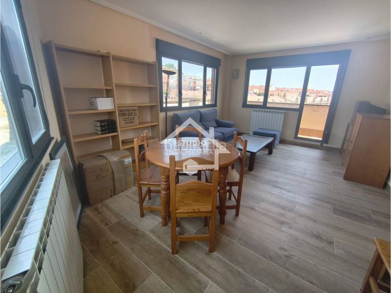 Foto edcdaaad-698a-4138-92d9-2ac3ab396d0b. Casa amb calefacció aparcament a Navarrete