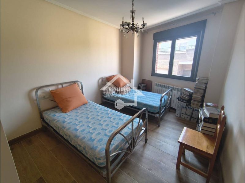 Foto edd35e6a-5995-4f88-989e-f7891b52bd3a. Casa amb calefacció aparcament a Navarrete