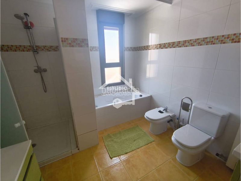 Foto fed0616f-13ac-4381-b132-60f7ae751328. Casa amb calefacció aparcament a Navarrete
