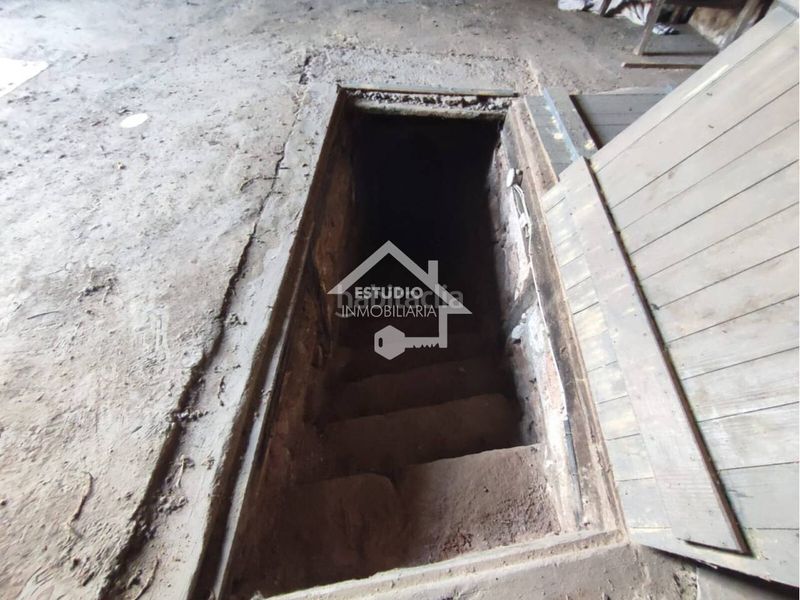 Foto 21edb983-8186-4843-b7f6-304554eb389c. Nau industrial a Alesanco