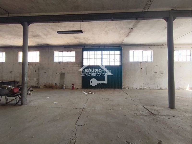 Foto a2628780-d5d9-41e4-8cbd-c4b0560b9388. Nau industrial a Mendavia
