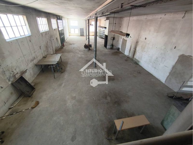 Foto eebe463f-a411-4e9c-b977-be322fc5a235. Nau industrial a Mendavia