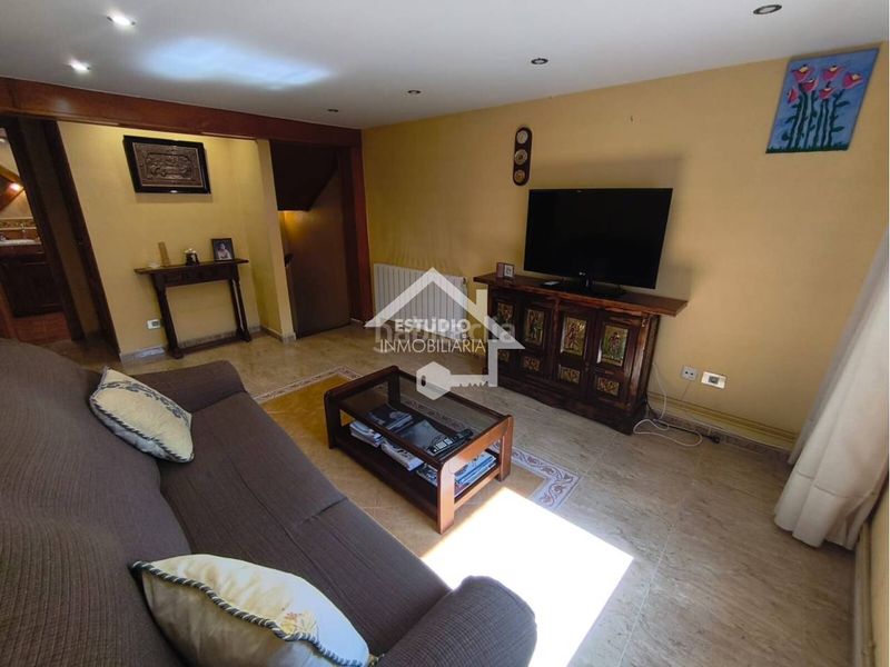 Foto 9b6734e9-1a77-476d-baaa-868129b12823. Casa amb calefacció a Alesanco