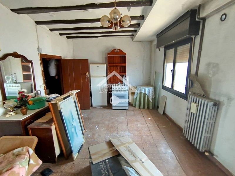 Foto 1f8fc624-52f3-46b9-9dae-7530aafa7b8e. Casa amb calefacció a Viana