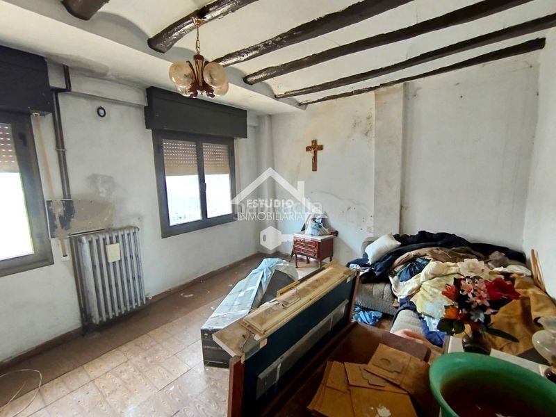 Foto 77e1a785-0da3-4063-98e5-c6334b968429. Casa amb calefacció a Viana