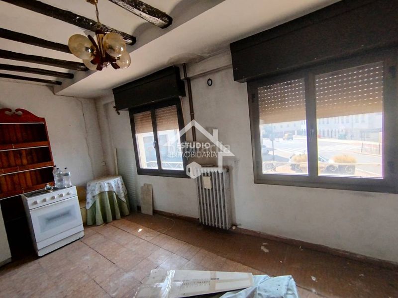 Foto e3734cde-feb6-422f-aa07-1bd2f9996bb2. Casa amb calefacció a Viana