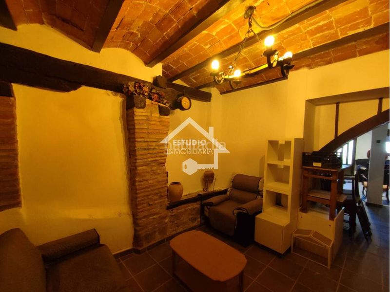 Foto 930f8772-b667-49cb-9c3f-f28153474104. Casa amb calefacció a Navarrete