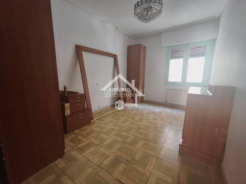 Foto 15d2d9c8-a11f-4b61-a53a-a2a77a947eeb. Flat with heating in Oeste Logroño