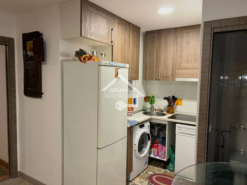 Foto 6d705e38-14d5-42dc-ad2c-c0a5d24ad938. Local comercial a Viana
