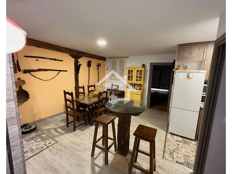 Foto 828488ab-c3cd-4b8f-b5e7-1a7bd7bf08d4. Local comercial a Viana