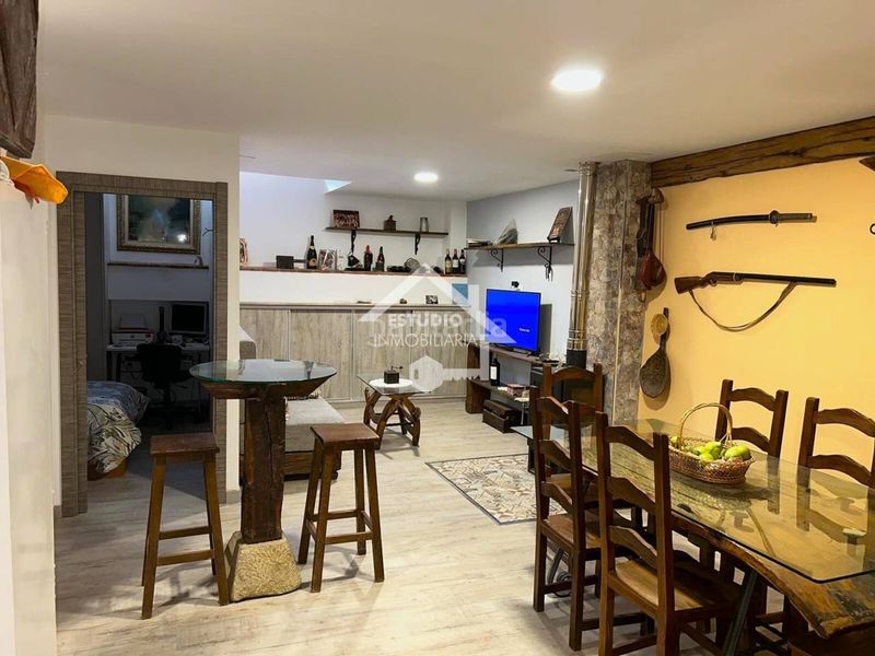 Foto d66d20a0-6aa7-440a-be96-96e617a76c22. Local comercial a Viana