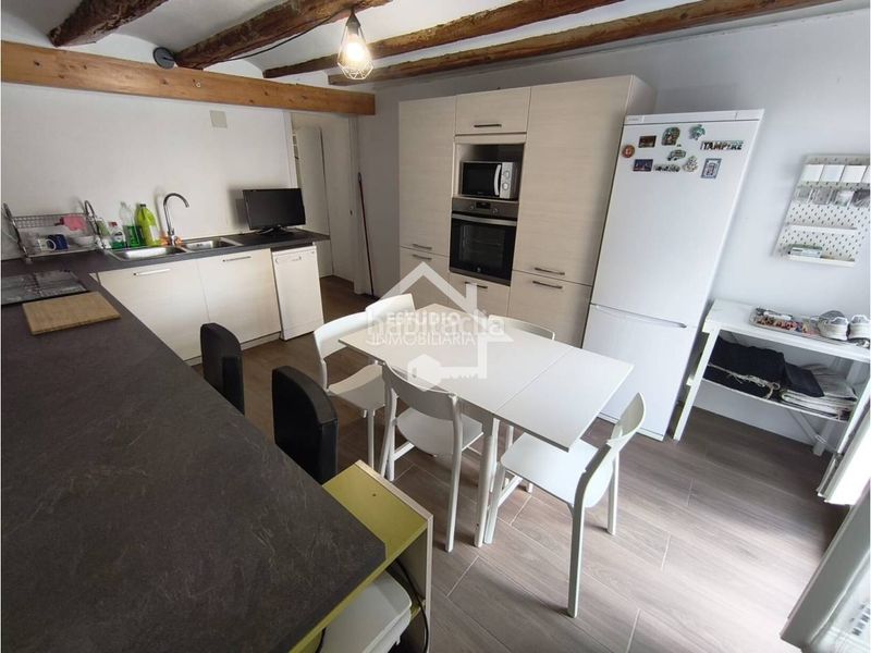 Foto 0bb26ce6-857a-43ef-b1e6-7fe9ee0a1018. Casa amb calefacció a Lodosa