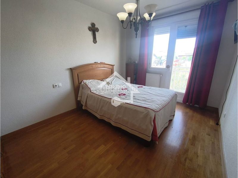 Foto c14daa01-7dd6-4e59-b593-6d423ee92be6. Casa amb calefacció aparcament a Mendavia