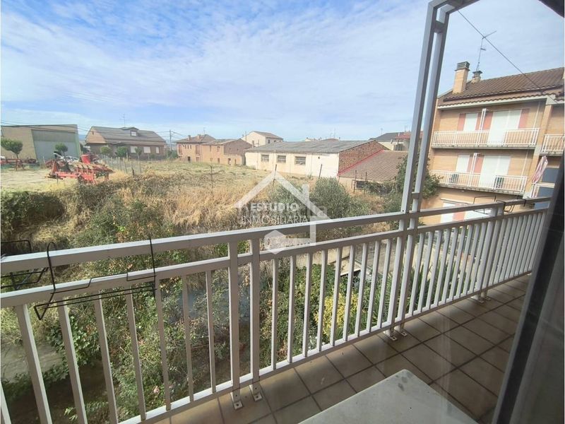 Foto f4e5e0ec-8d7f-4085-938e-bfe75531e5aa. Casa amb calefacció aparcament a Mendavia