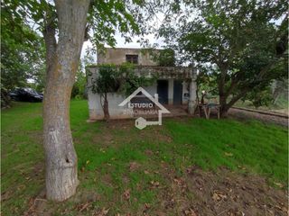 House in Mendavia. Terreno de 1300m2 con casa de campo