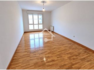 Appartement  Calle valero garralda. Venta de piso de 3 habitaciones en mendavia