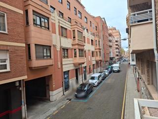 Appartement à Calle regimiento de toledo 25. Piso de 140m2 en regimiento de toledo con plaza de garaje y dos