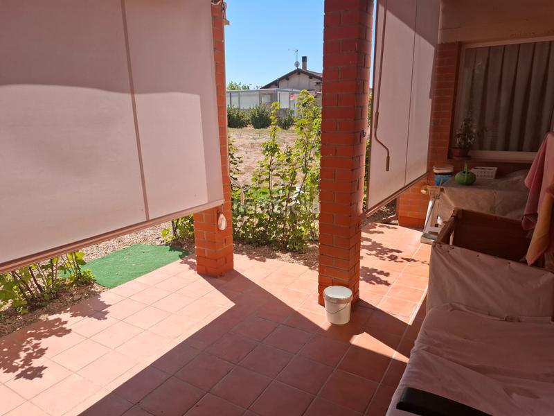 Foto 0be4193c-5be0-4240-8eed-084171979f81. Chalet  independiente con piscina en Entrala