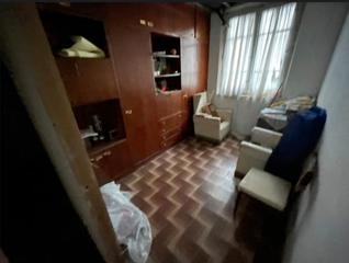 Flat  Plaza de san lázaro 10. Piso más trastero para reformar en puerta la feria