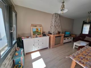 Haus in Área Rural. ¡casa de una planta con patio en el barrio de arenales!
